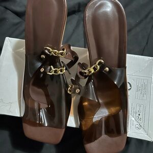 Source Unknown Brown Slide Sandals with Gold Chain